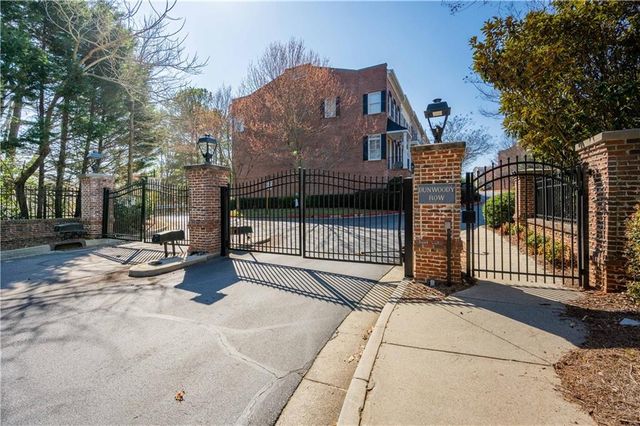 941 Persimmon Point, Atlanta, GA 30328