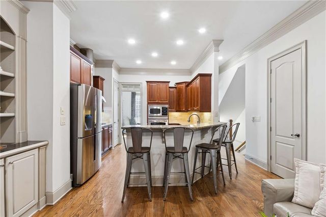 941 Persimmon Point, Atlanta, GA 30328