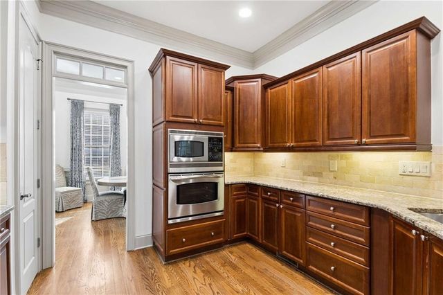 941 Persimmon Point, Atlanta, GA 30328