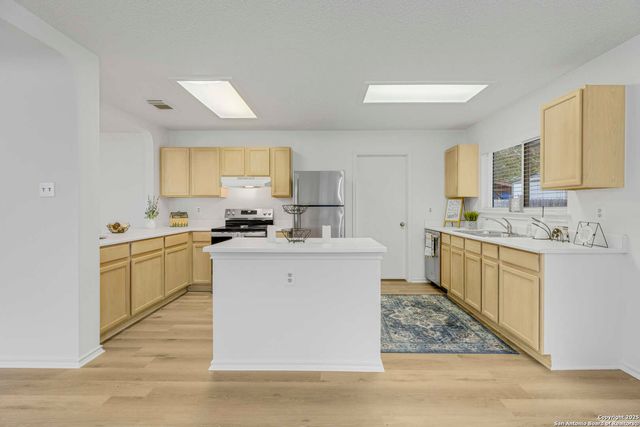 7906 Swindow Circle, Converse, TX 78109