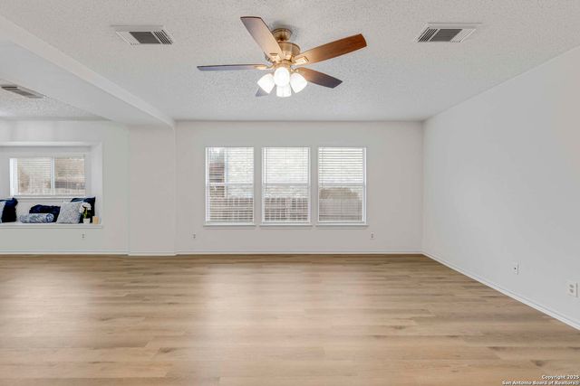 7906 Swindow Circle, Converse, TX 78109