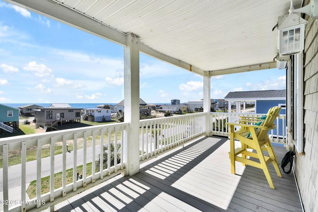 1018 W Dolphin Drive, Oak Island, NC 28465