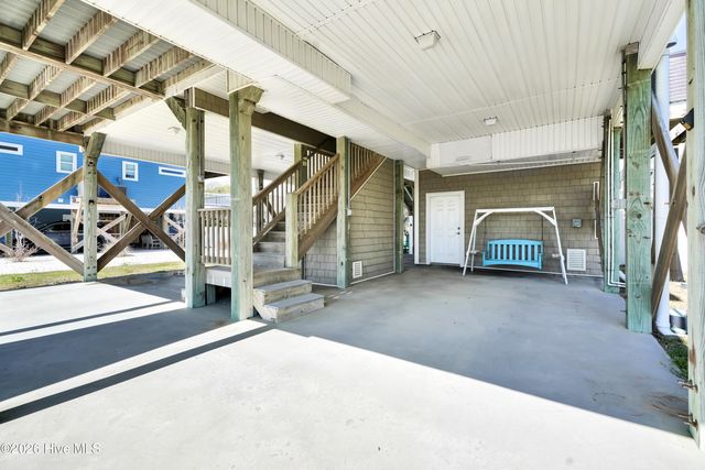 1018 W Dolphin Drive, Oak Island, NC 28465
