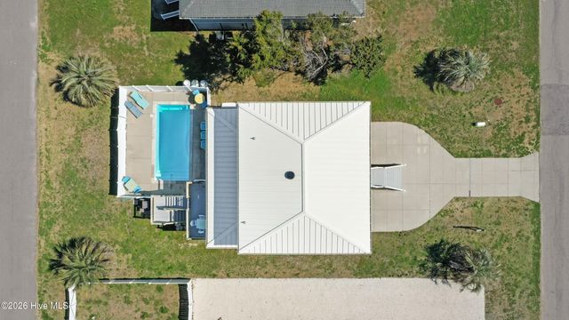 1018 W Dolphin Drive, Oak Island, NC 28465