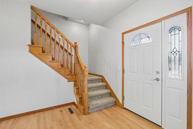 1210 Wenzel Way, Waunakee, WI 53597