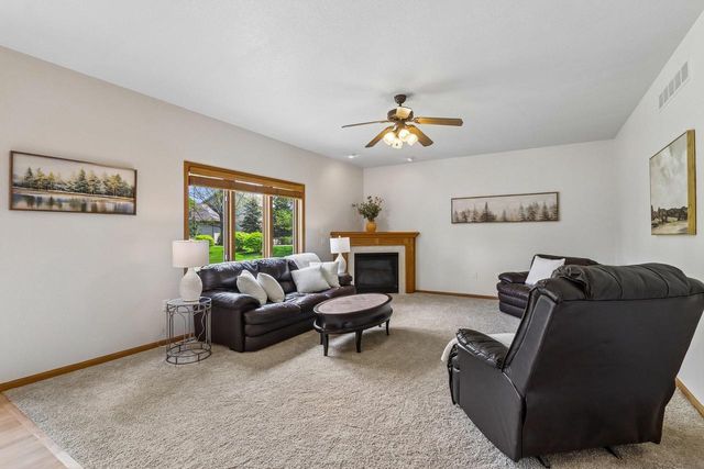 1210 Wenzel Way, Waunakee, WI 53597