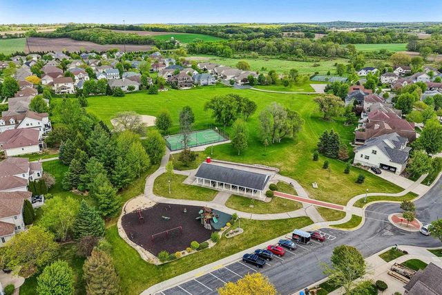 1210 Wenzel Way, Waunakee, WI 53597
