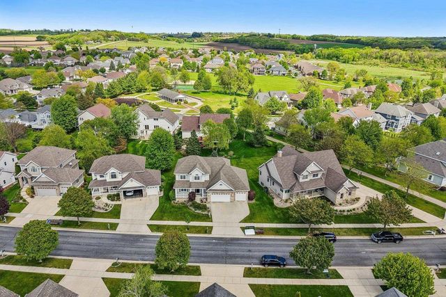 1210 Wenzel Way, Waunakee, WI 53597