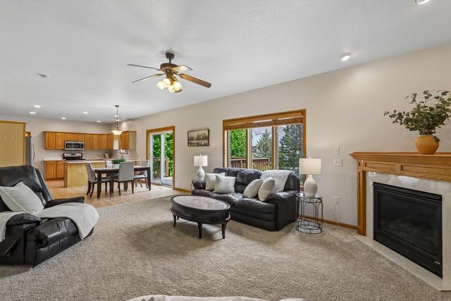 1210 Wenzel Way, Waunakee, WI 53597