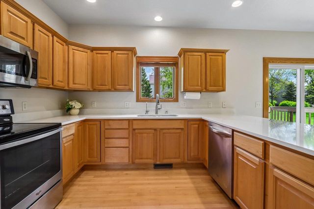 1210 Wenzel Way, Waunakee, WI 53597