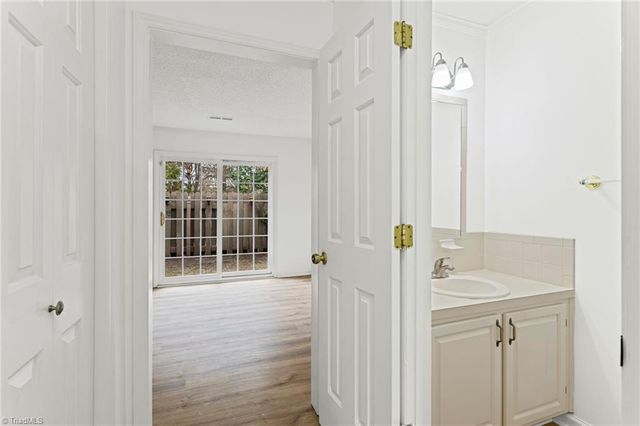 111 Chrisfield Circle, Winston-salem, NC 27104