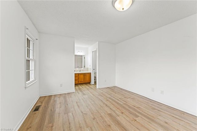 111 Chrisfield Circle, Winston-salem, NC 27104