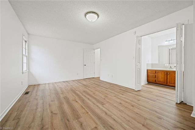 111 Chrisfield Circle, Winston-salem, NC 27104