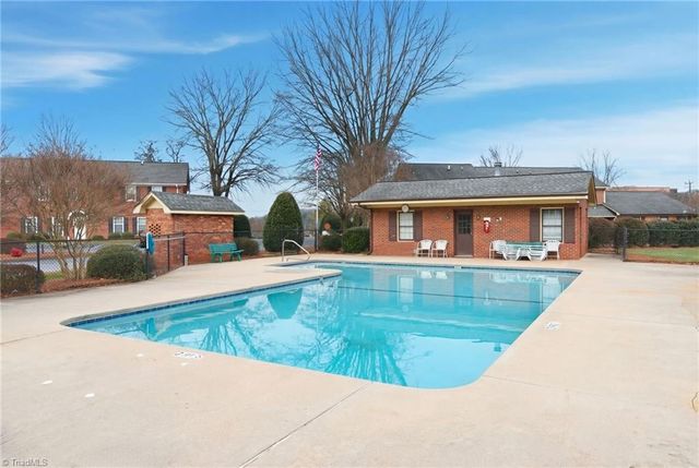 111 Chrisfield Circle, Winston-salem, NC 27104