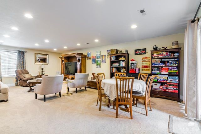 5108 Shadowridge Drive, Manhattan, KS 66503