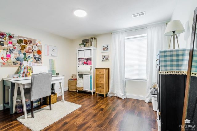 5108 Shadowridge Drive, Manhattan, KS 66503