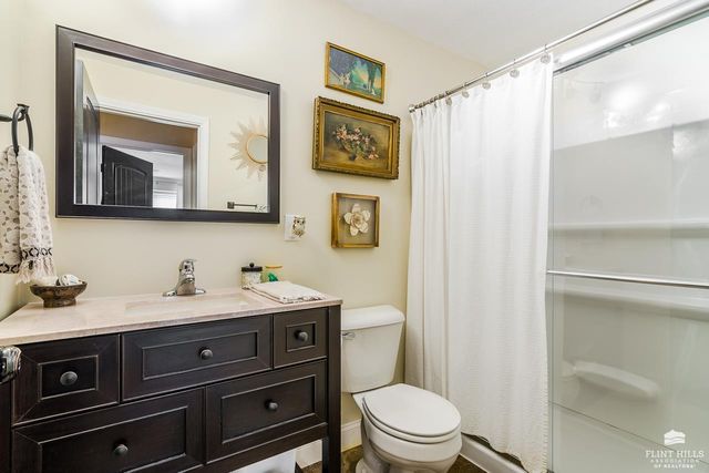 5108 Shadowridge Drive, Manhattan, KS 66503