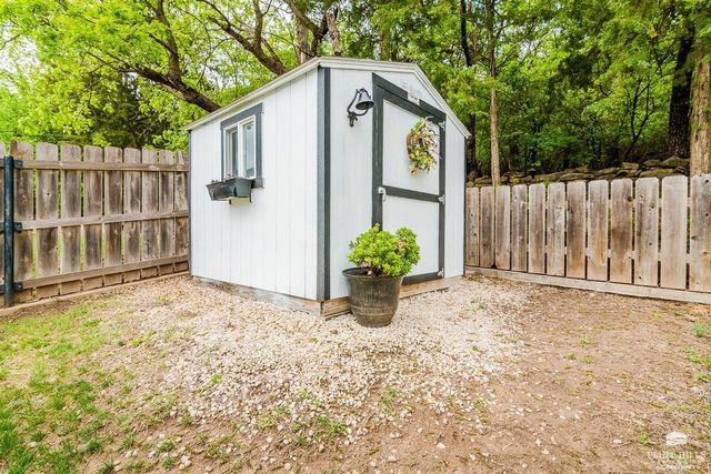 5108 Shadowridge Drive, Manhattan, KS 66503