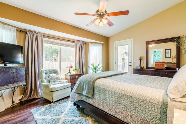 5108 Shadowridge Drive, Manhattan, KS 66503