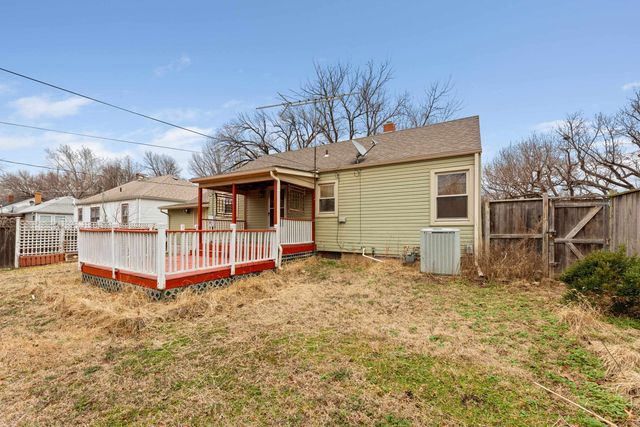 2131 S Terrace Dr, Wichita, KS 67218