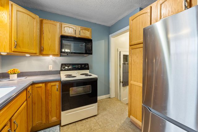 2131 S Terrace Dr, Wichita, KS 67218