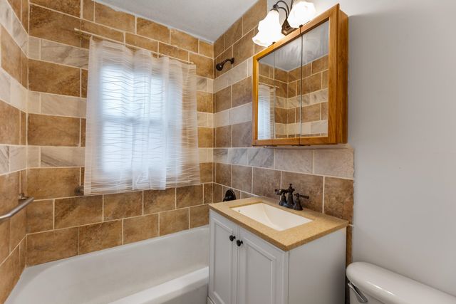 2131 S Terrace Dr, Wichita, KS 67218