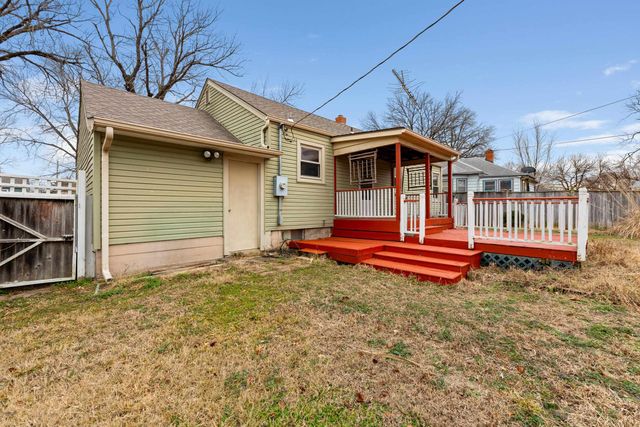 2131 S Terrace Dr, Wichita, KS 67218