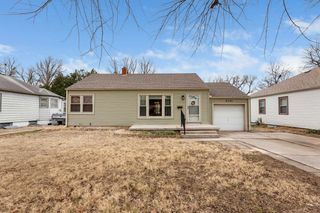 2131 S Terrace Dr, Wichita, KS 67218