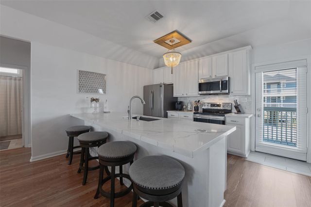 22811 Miramar Street, Galveston, TX 77554