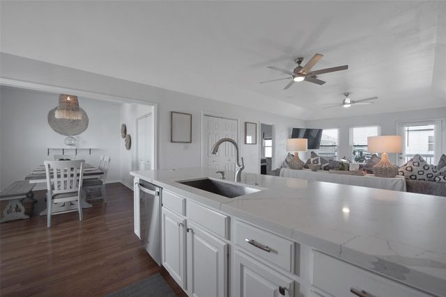 22811 Miramar Street, Galveston, TX 77554