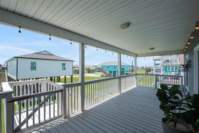 22811 Miramar Street, Galveston, TX 77554