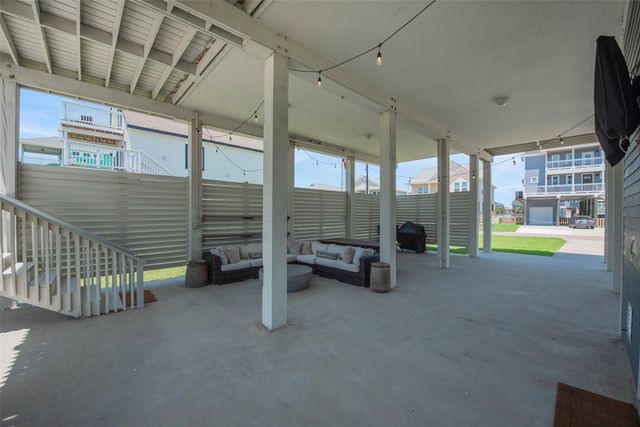 22811 Miramar Street, Galveston, TX 77554