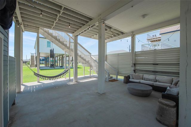 22811 Miramar Street, Galveston, TX 77554