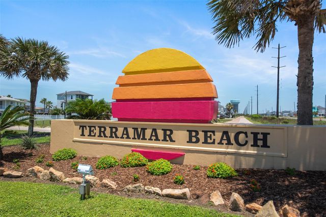 22811 Miramar Street, Galveston, TX 77554