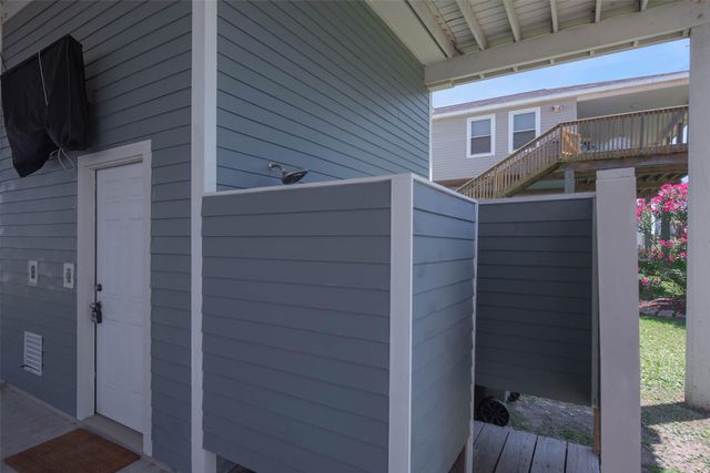22811 Miramar Street, Galveston, TX 77554