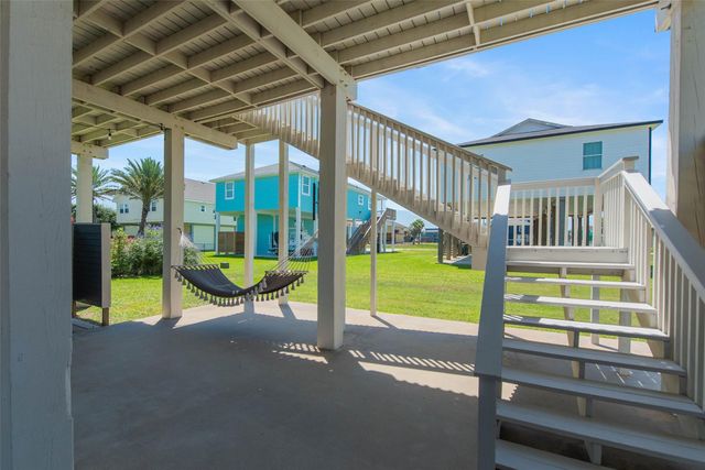 22811 Miramar Street, Galveston, TX 77554