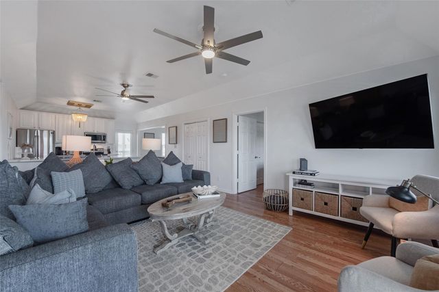 22811 Miramar Street, Galveston, TX 77554