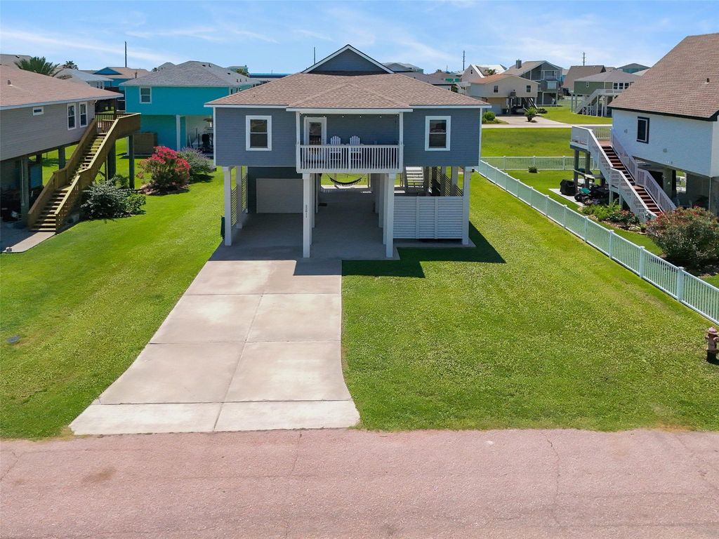 22811 Miramar Street, Galveston, TX 77554