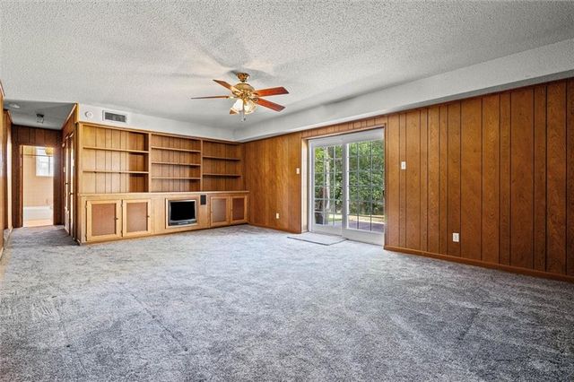 4110 Lake Circle N, Mobile, AL 36693
