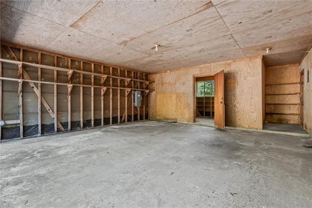 4110 Lake Circle N, Mobile, AL 36693