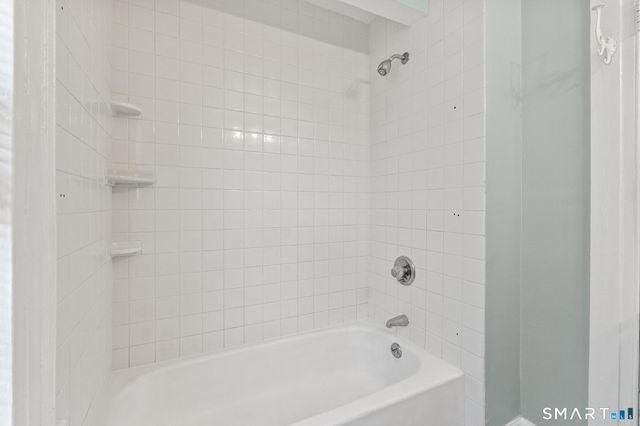 87 Kenyon Street, Hartford, CT 06105