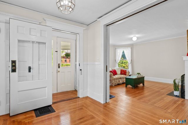 87 Kenyon Street, Hartford, CT 06105