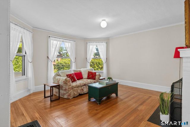 87 Kenyon Street, Hartford, CT 06105