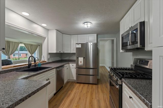 2620 Southridge Drive, South Bend, IN 46614