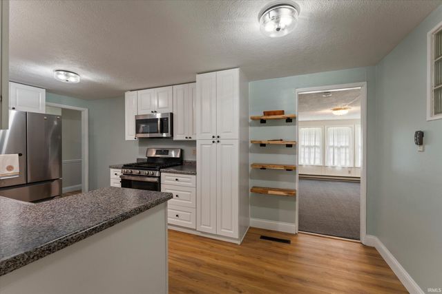 2620 Southridge Drive, South Bend, IN 46614