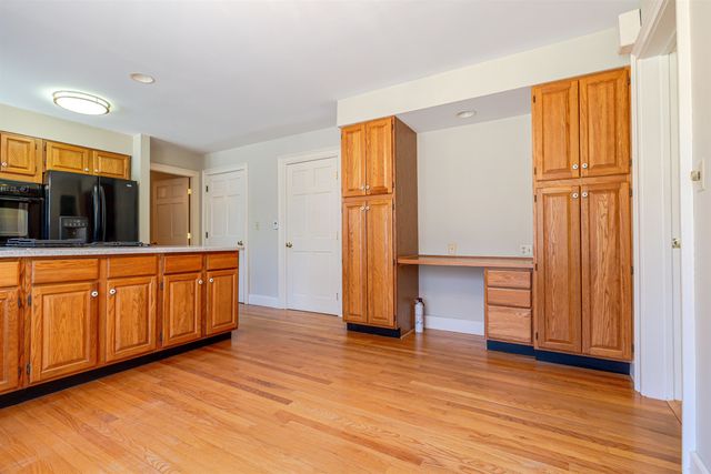 214 Hopkins Green Road, Hopkinton, NH 03229