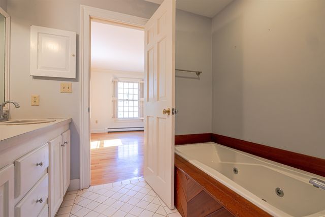 214 Hopkins Green Road, Hopkinton, NH 03229