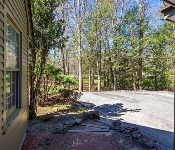 214 Hopkins Green Road, Hopkinton, NH 03229