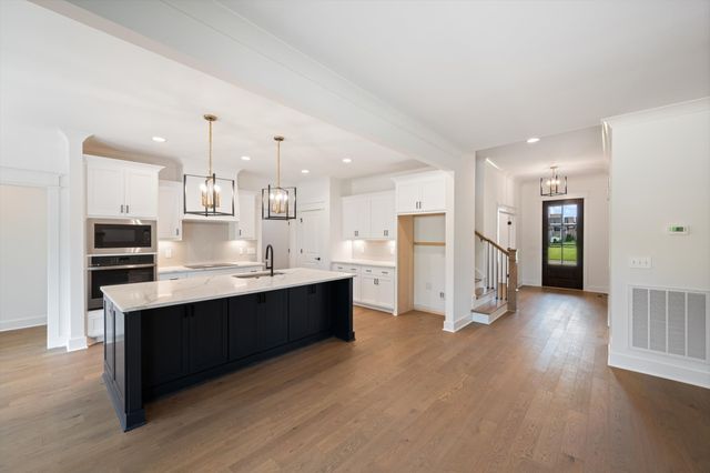 3814 Carriage Dr, Murfreesboro, TN 37128