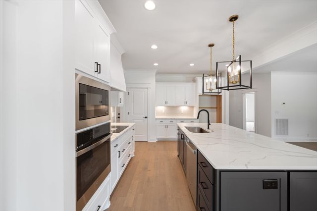 3814 Carriage Dr, Murfreesboro, TN 37128